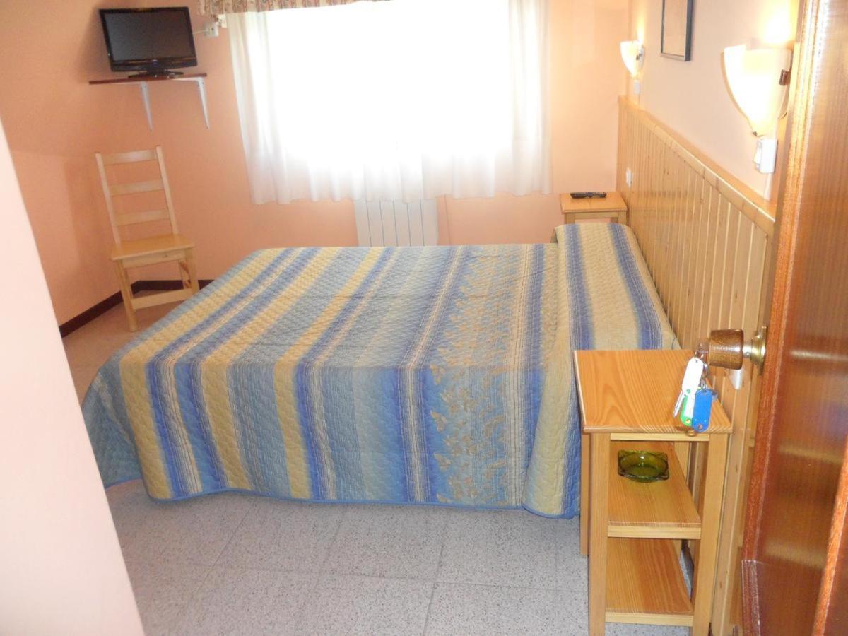 Hostal Alce Hotel Nigran Bagian luar foto