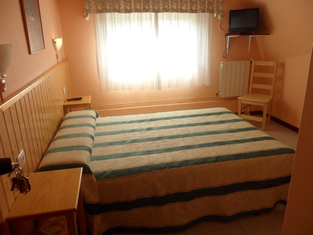 Hostal Alce Hotel Nigran Bagian luar foto