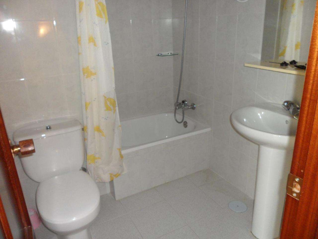Hostal Alce Hotel Nigran Bagian luar foto