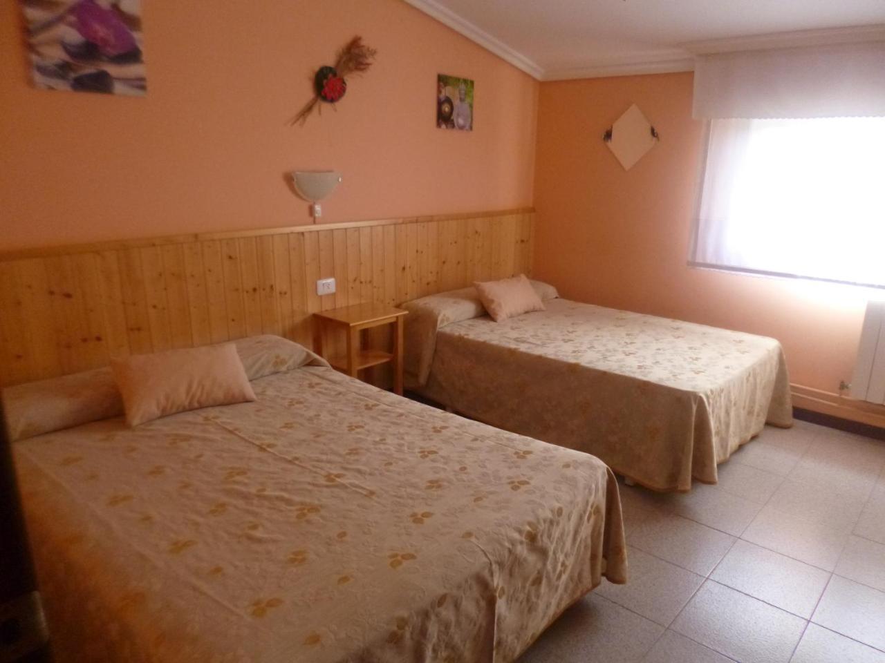 Hostal Alce Hotel Nigran Bagian luar foto